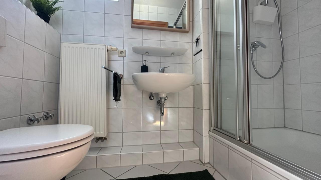 Fischers Ferienwohnung Mit Dachterrasse, Innenstadt Вилхелмсхафен Екстериор снимка