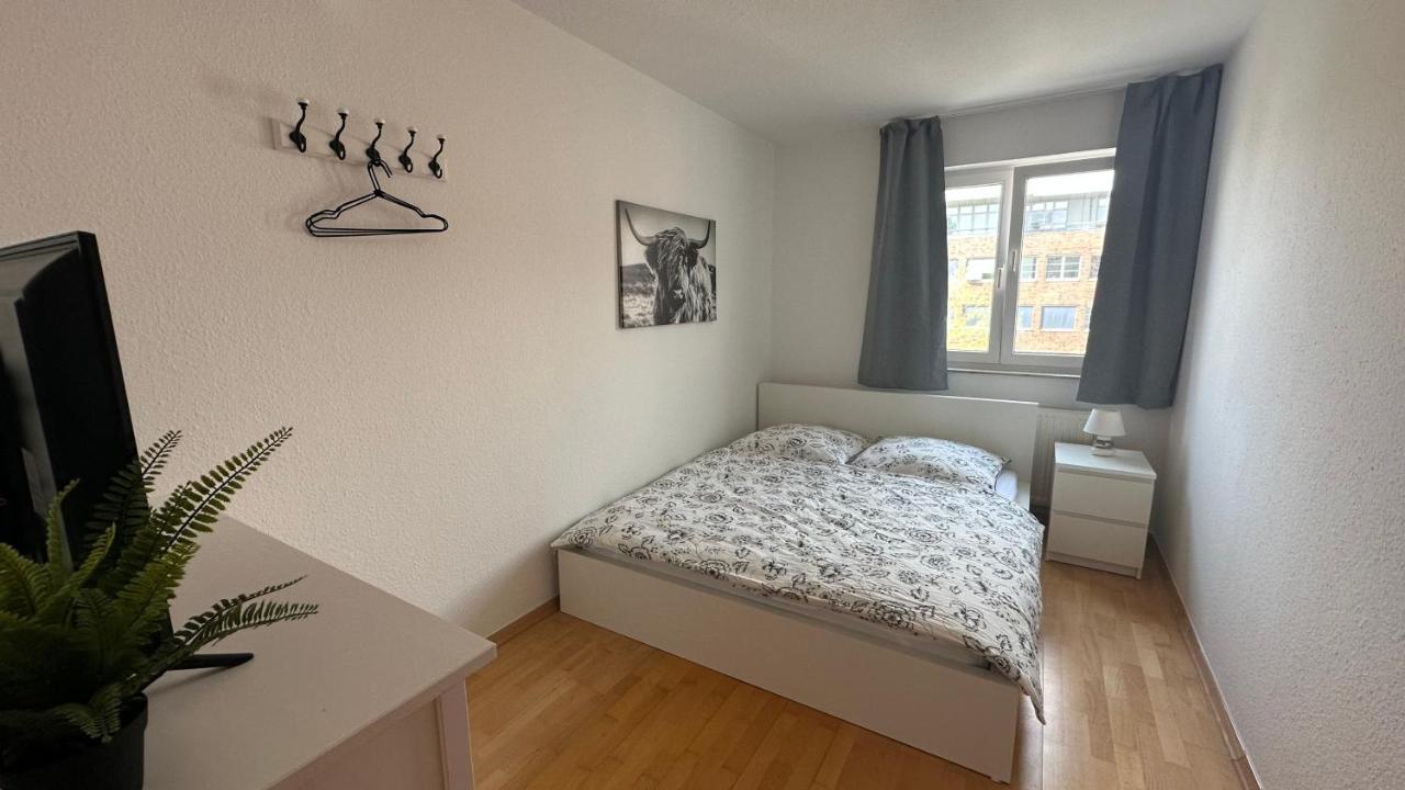 Fischers Ferienwohnung Mit Dachterrasse, Innenstadt Вилхелмсхафен Екстериор снимка