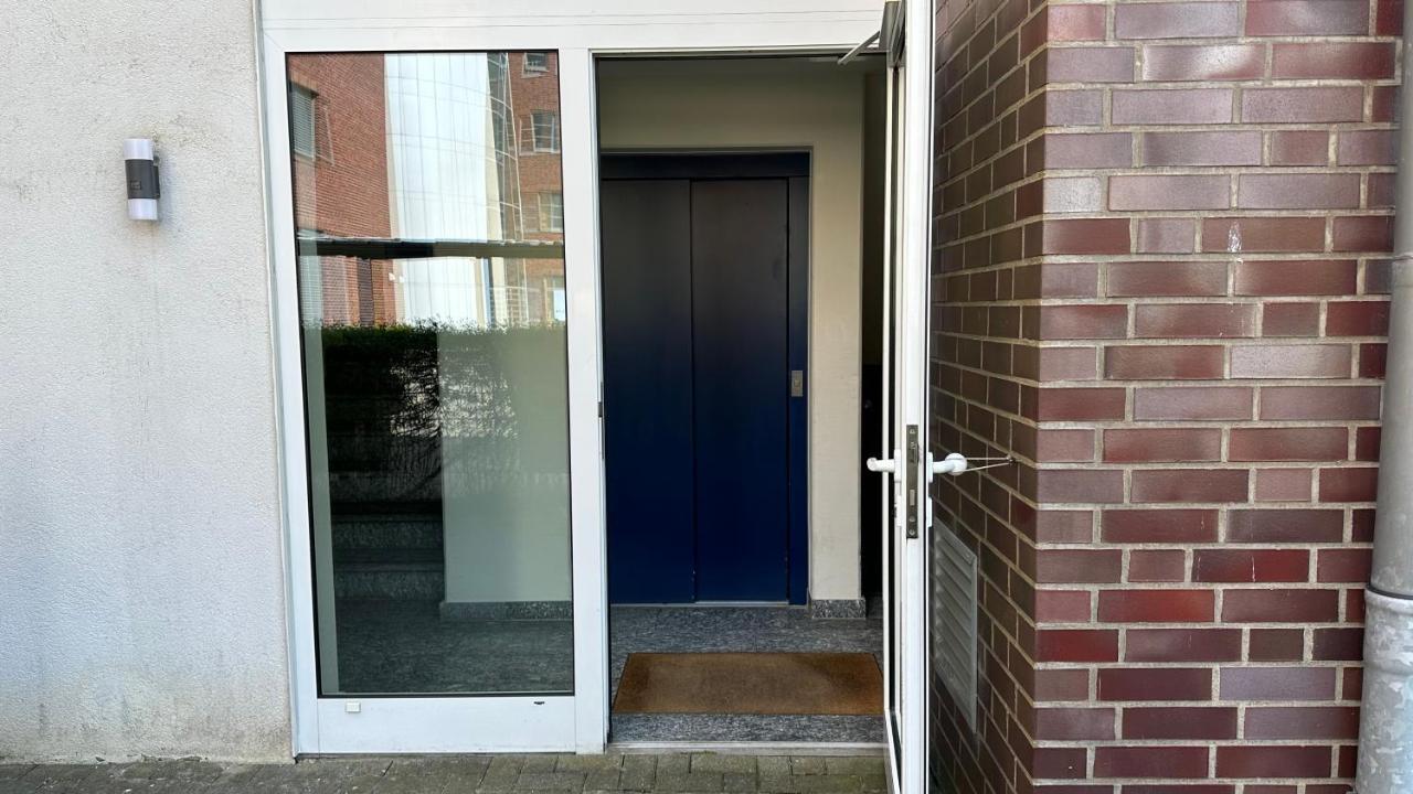 Fischers Ferienwohnung Mit Dachterrasse, Innenstadt Вилхелмсхафен Екстериор снимка
